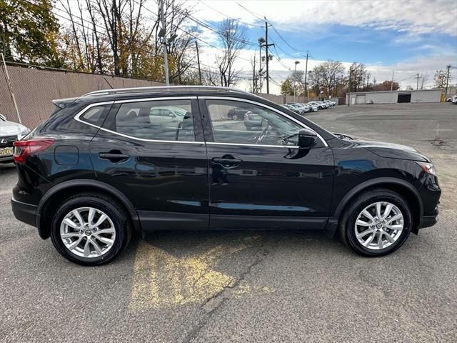 2022 Nissan Rogue Sport SV