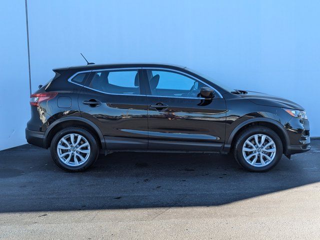 2022 Nissan Rogue Sport S