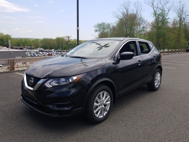 2022 Nissan Rogue Sport S