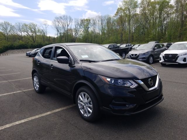 2022 Nissan Rogue Sport S