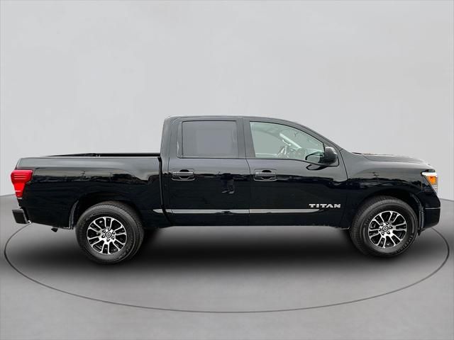 2022 Nissan Titan SV