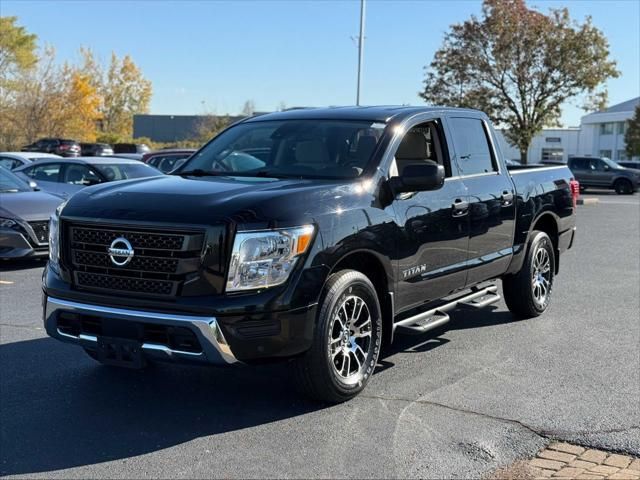 2022 Nissan Titan SV