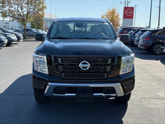 2022 Nissan Titan SV