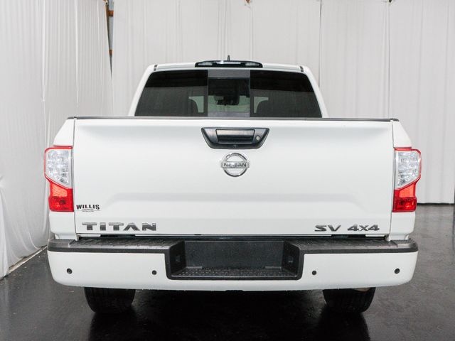 2022 Nissan Titan SV