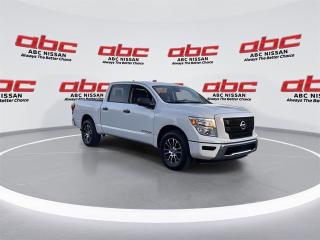 2022 Nissan Titan SV