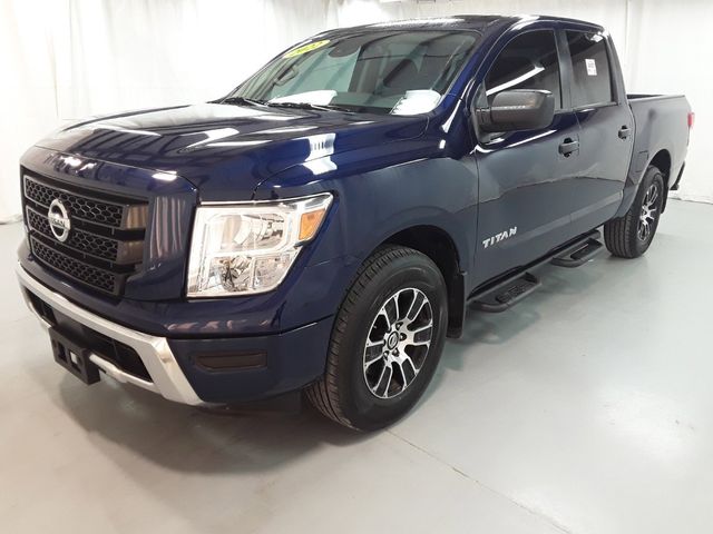 2022 Nissan Titan SV