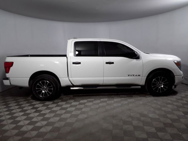 2022 Nissan Titan SV