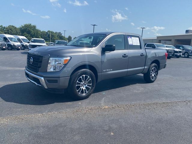 2022 Nissan Titan SV