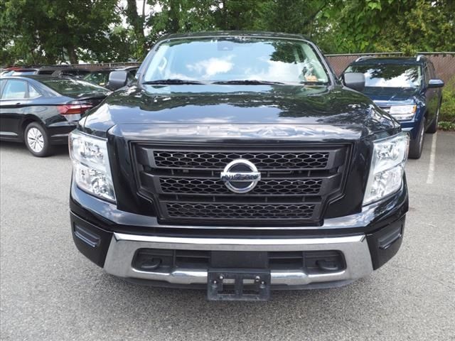 2022 Nissan Titan SV