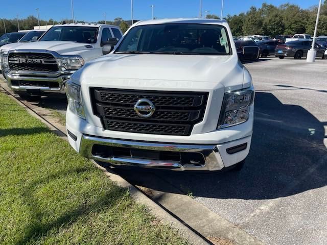 2022 Nissan Titan SV