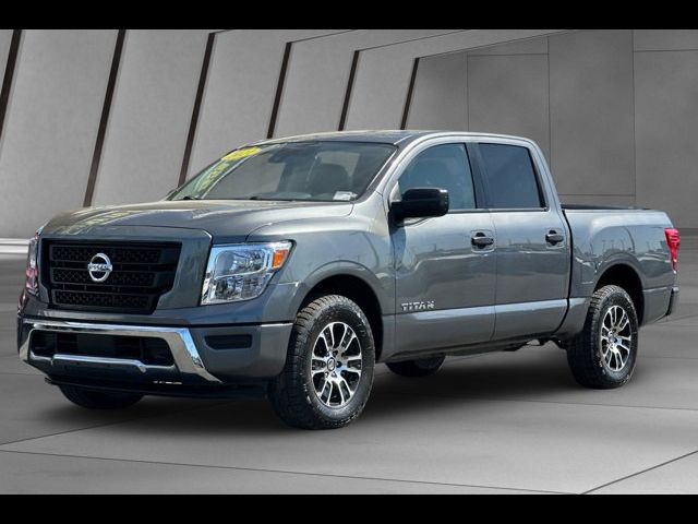 2022 Nissan Titan SV