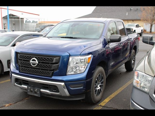 2022 Nissan Titan SV