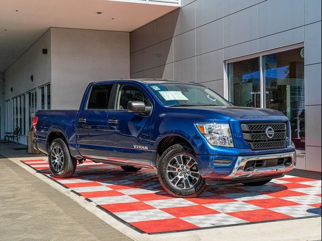 2022 Nissan Titan SV