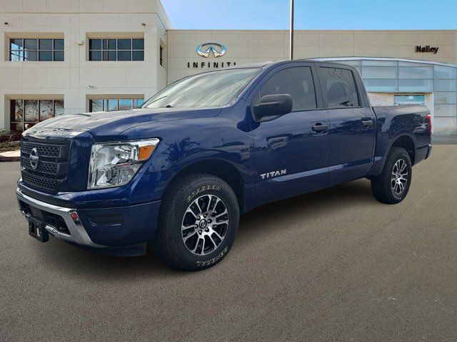 2022 Nissan Titan SV