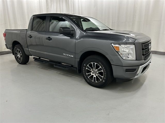 2022 Nissan Titan SV