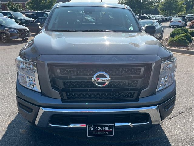 2022 Nissan Titan SV