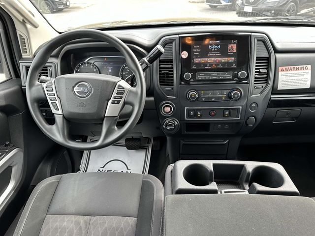 2022 Nissan Titan SV