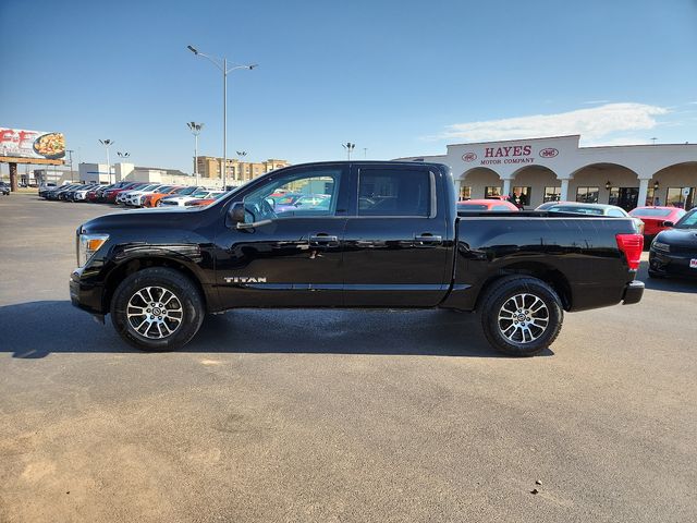 2022 Nissan Titan SV