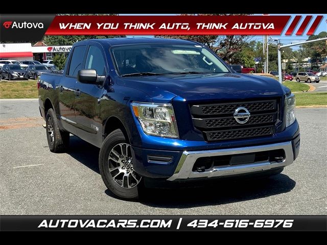 2022 Nissan Titan SV