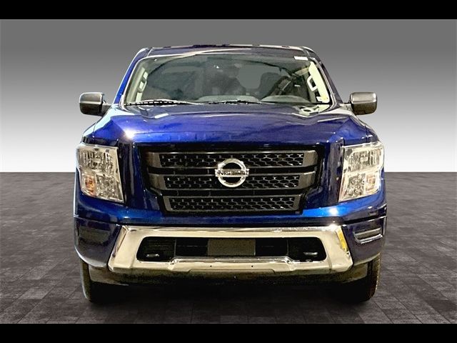 2022 Nissan Titan SV