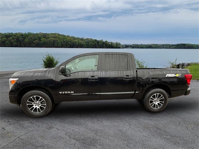 2022 Nissan Titan SV