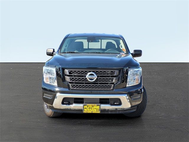 2022 Nissan Titan SV