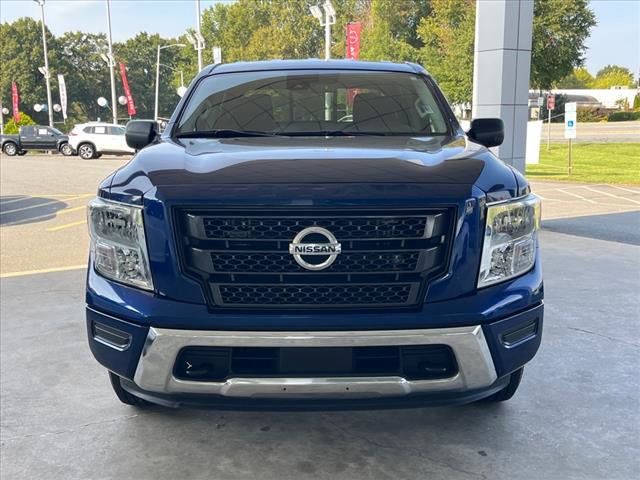 2022 Nissan Titan SV