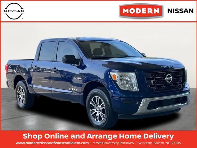 2022 Nissan Titan SV