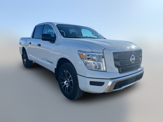 2022 Nissan Titan SV