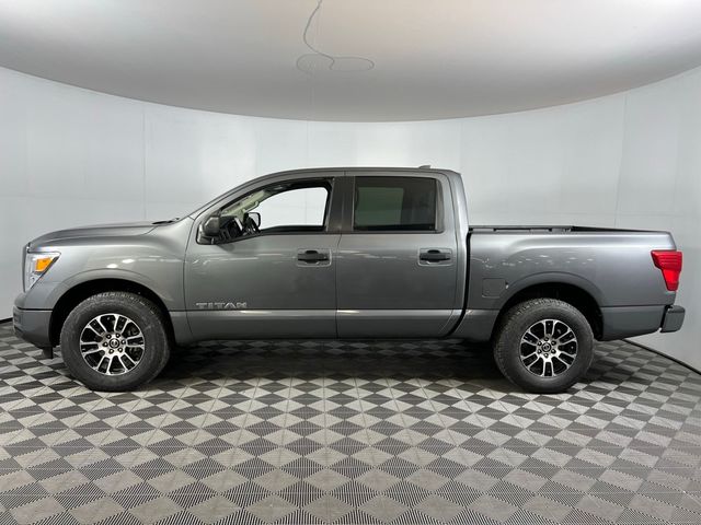 2022 Nissan Titan SV