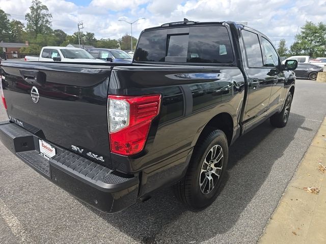 2022 Nissan Titan SV