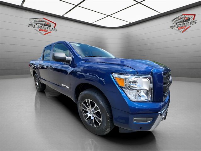 2022 Nissan Titan SV