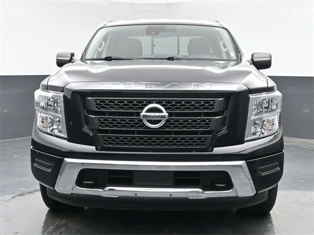 2022 Nissan Titan SV