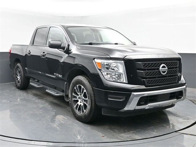 2022 Nissan Titan SV