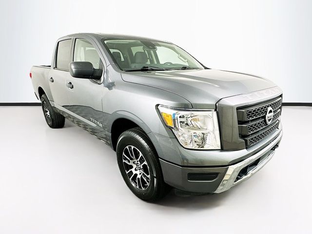 2022 Nissan Titan SV