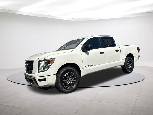 2022 Nissan Titan SV