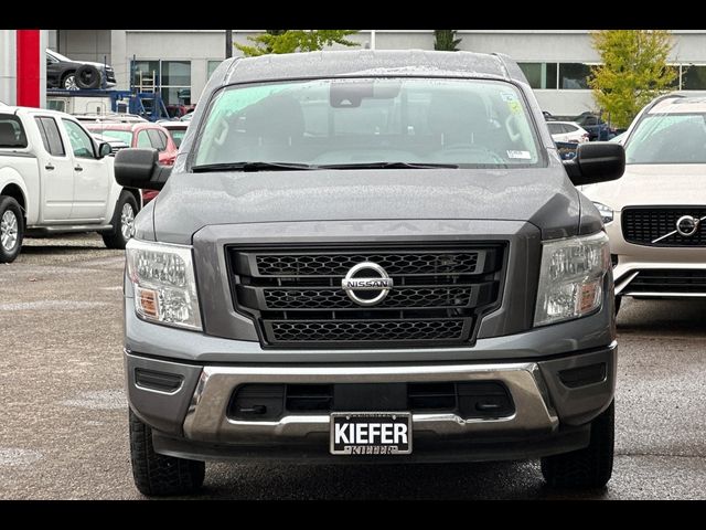 2022 Nissan Titan SV