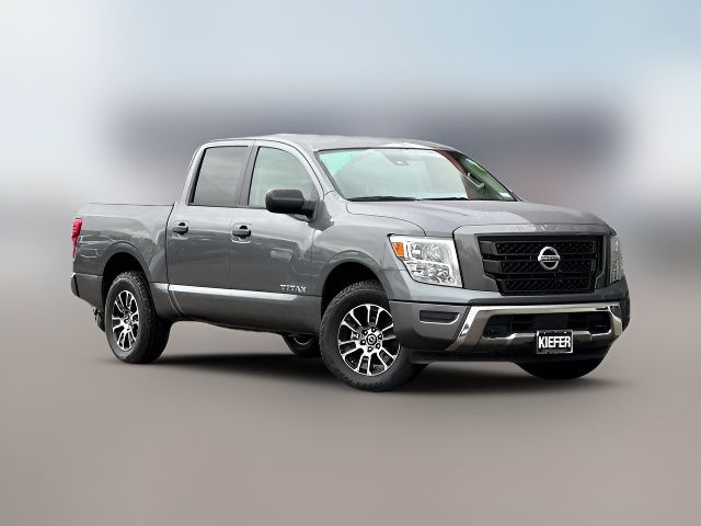 2022 Nissan Titan SV