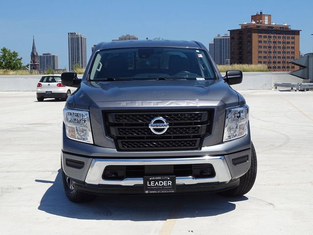 2022 Nissan Titan SV