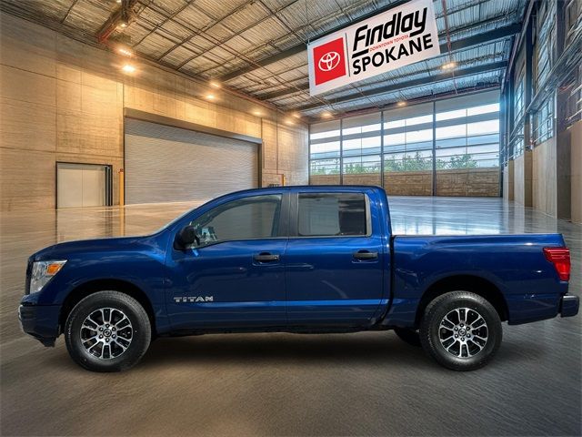 2022 Nissan Titan SV