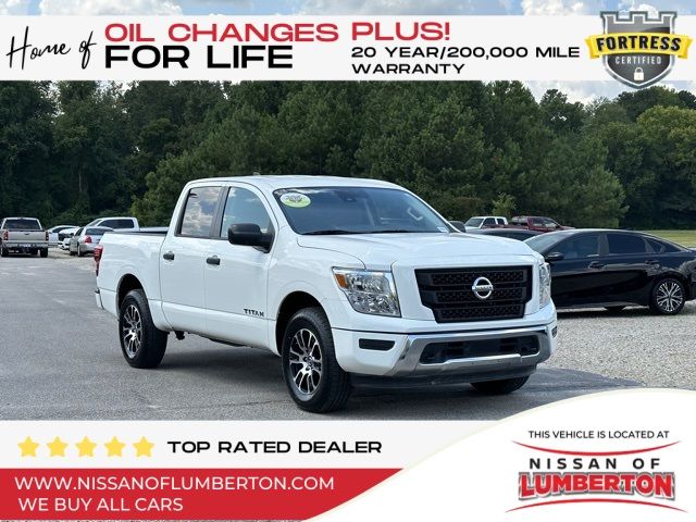 2022 Nissan Titan SV