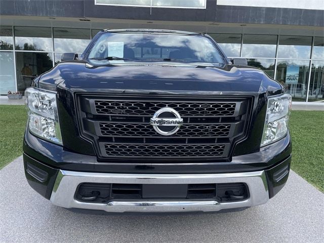 2022 Nissan Titan SV