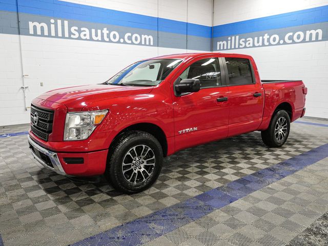 2022 Nissan Titan SV