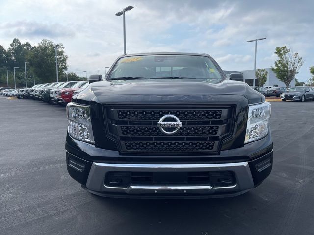 2022 Nissan Titan SV