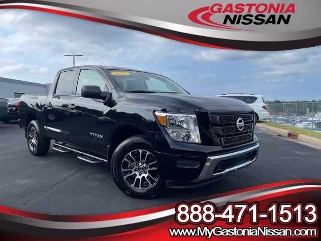 2022 Nissan Titan SV