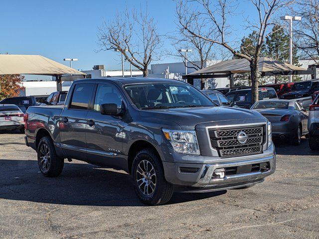 2022 Nissan Titan SV