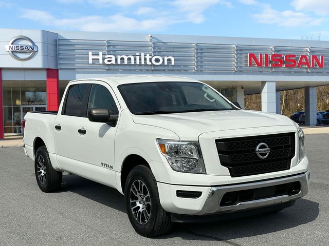 2022 Nissan Titan SV