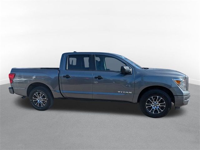 2022 Nissan Titan SV