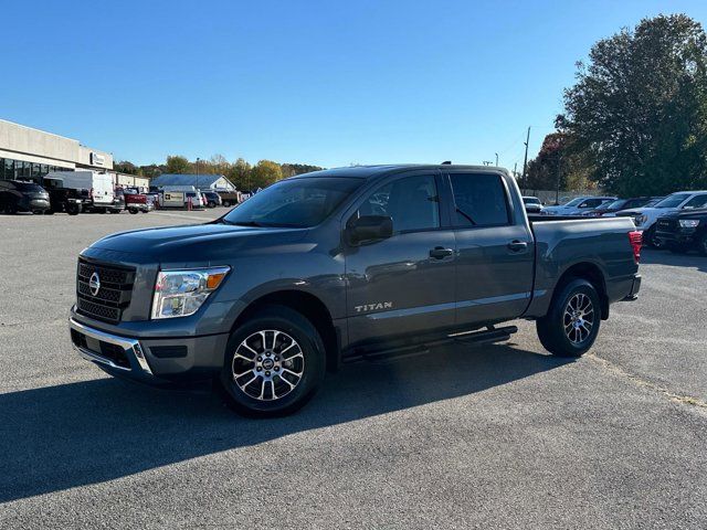 2022 Nissan Titan SV