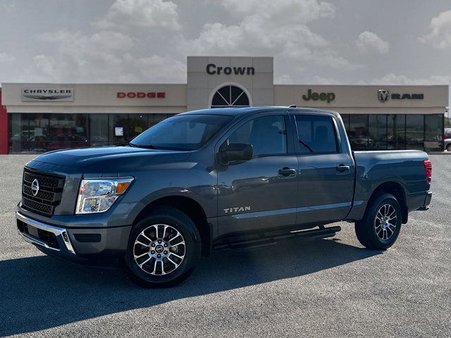 2022 Nissan Titan SV